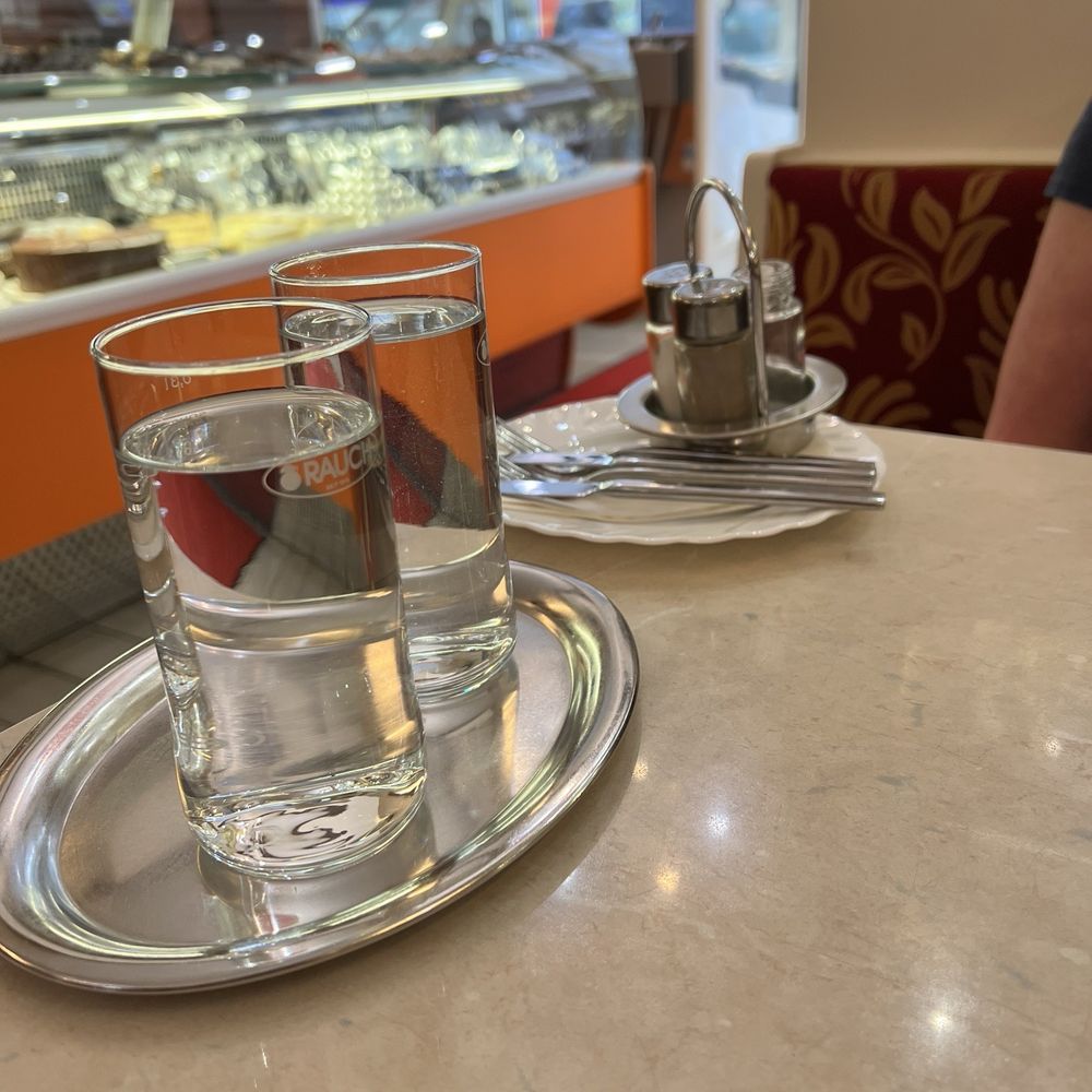 Cafe Habakuk - Classy presentation. - Coffee & Tea Near Me - Salzburg, 5