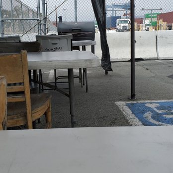 Tiki's Tacos - Outside - Food Trucks Near Me - San Pedro, California