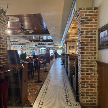 Landry's Seafood House - Inside the restaurant, bathroom and outdoor sign - Seafood Near Me - El Paso, Texas