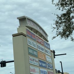 Colonial Plaza Center