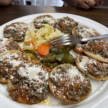 Antojitos tacaná - Latin American Near Me - San Fernando, California