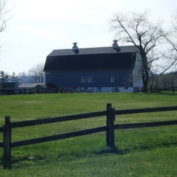 Pegasus Woof & Purr Kennel - Pegaus Woof & Purr Kennel...    Outdoor shot of the beautiful country estate the kennel sits on.