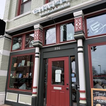 Chapter Book Lounge - Bookstores Near Me - Noblesville, Indiana