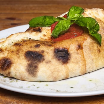 Buon Appetito - calzone - Pizza Near Me - Barcelona, B