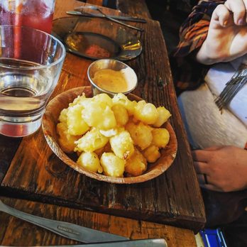 Alulu Brewpub - Beer Cheese Curds - New American Near Me - Chicago, Illinois Alulu Brewpub - Beer Cheese Curds - New American Near Me - Chicago, Illinois