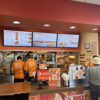 Popeyes Louisiana Kitchen - Fast Food Near Me - Milton, Ontario Popeyes Louisiana Kitchen - Fast Food Near Me - Milton, Ontario