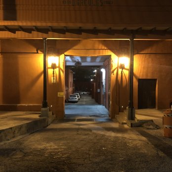 Jardín de Cerveza Hércules - Bars Near Me - Santiago de Querétaro, QUE