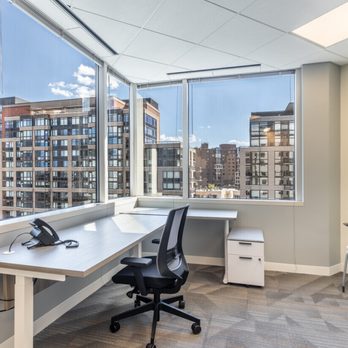 Office Evolution Arlington Rosslyn - Exterior private office space. - Shared Office Spaces Near Me - Arlington, Virginia