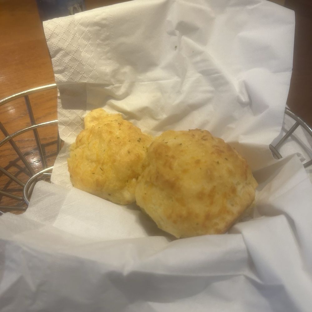 Red Lobster - Biscuits - Seafood Near Me - Fort Pierce, Florida