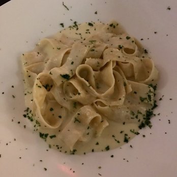 Moscato - fettuccine alla crema. - Italian Near Me - Camp Verde, Arizona Moscato - fettuccine alla crema. - Italian Near Me - Camp Verde, Arizona