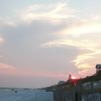 Gulf Shores Beach - White sandy beaches and pink sunsets - Beaches Near Me - Gulf Shores, Alabama Gulf Shores Beach - White sandy beaches and pink sunsets - Beaches Near Me - Gulf Shores, Alabama