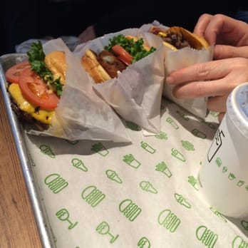 Shake Shack River North - Double ShackBurger, 'Shroom Burger, & SmokeShack - Burgers Near Me - Chicago, Illinois Shake Shack River North - Double ShackBurger, 'Shroom Burger, & SmokeShack - Burgers Near Me - Chicago, Illinois