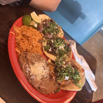 Los Jefes Taqueria - Taco plate - Tacos Near Me - Milpitas, California