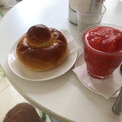 Nebe CoffeeBook - Strawberry granita with briosche