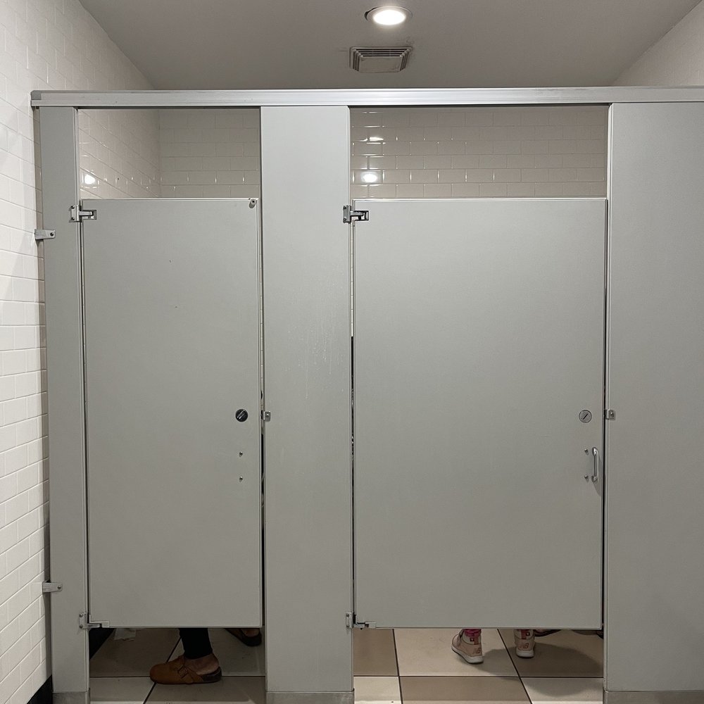 Valero - Women's bathroom - Gas Stations Near Me - Balmorhea, Texas Valero - Women's bathroom - Gas Stations Near Me - Balmorhea, Texas