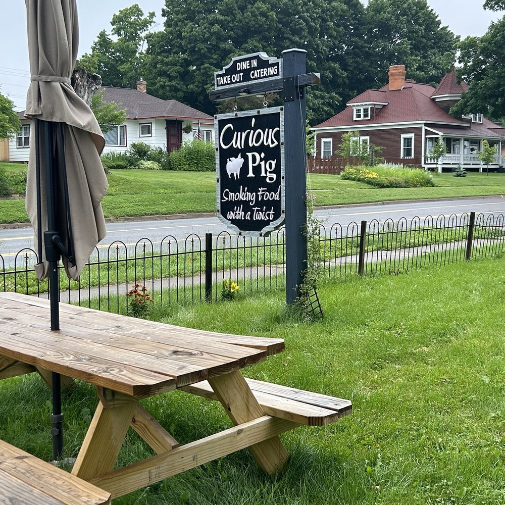 Curious Pig - Smokehouse Near Me - Crystal Falls, Michigan