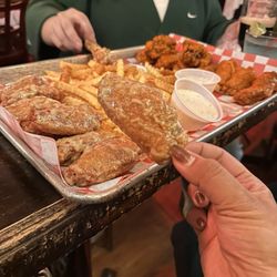 Kingston Mines - The yummiest chicken wings!