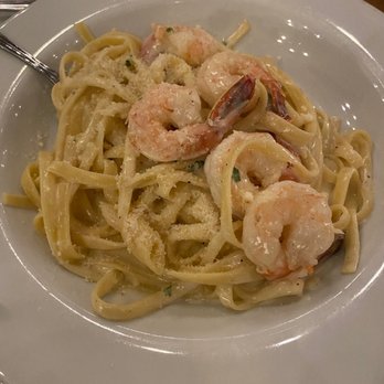 Spago Trattoria & Pizzeria - Shrimp fettuccine alfredo - Italian Near Me - Windsor, Ontario Spago Trattoria & Pizzeria - Shrimp fettuccine alfredo - Italian Near Me - Windsor, Ontario