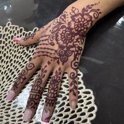 Nikicreations - Beautiful Henna Tattoo