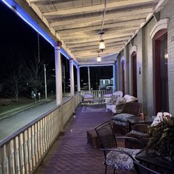 Owego's Parkview Inn - Dugan House Restaurant - Balcony