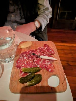 Le Caveau by null