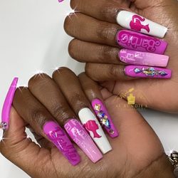 Al Bundie's Nail Designs - Full Set with Barbie Nail and 2 Bling Nail