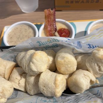 Biscuit Belly - Grandview Heights - Mini Biscuits - Breakfast & Brunch Near Me - Columbus, Ohio Biscuit Belly - Grandview Heights - Mini Biscuits - Breakfast & Brunch Near Me - Columbus, Ohio