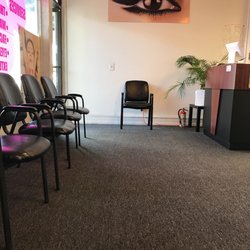 The Thread Beauty - Waiting area!