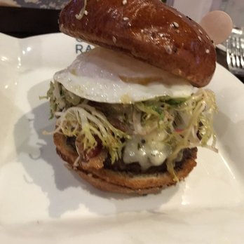 Gordon Ramsay Burger Las Vegas - Truffle burger - Burgers Near Me - Las Vegas, Nevada Gordon Ramsay Burger Las Vegas - Truffle burger - Burgers Near Me - Las Vegas, Nevada