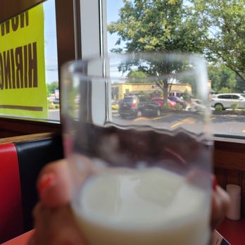 Friendly's - Fingerprints and lettuce - Ice Cream & Frozen Yogurt Near Me - Commack, New York