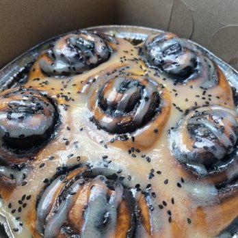 oori bakeshop - black sesame cinnamon roll - Bakeries Near Me - Miami, Florida oori bakeshop - black sesame cinnamon roll - Bakeries Near Me - Miami, Florida