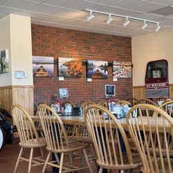 Dysart's Restaurant & Truck Stop - Dining area