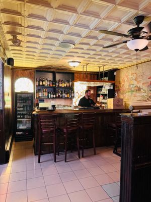 Ralph's Italian Restaurant by null