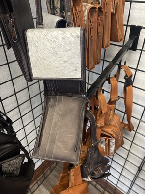 Cowhide Outlet by null