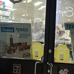 7-Eleven - A guy ignores customers