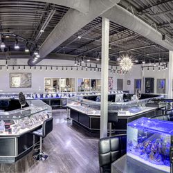Diamonds By Raymond Lee - Store interior