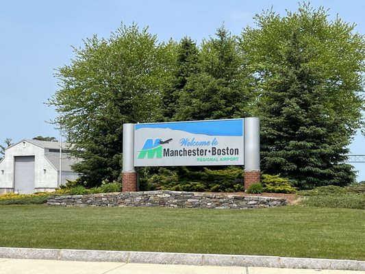 Manchester-Boston Regional Airport by null