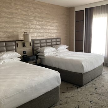 Sheraton - Room/beds - Hotels Near Me - San Gabriel, California Sheraton - Room/beds - Hotels Near Me - San Gabriel, California