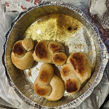Dale Hollow Pizza - Garlic knots - Pizza Near Me - Celina, Tennessee