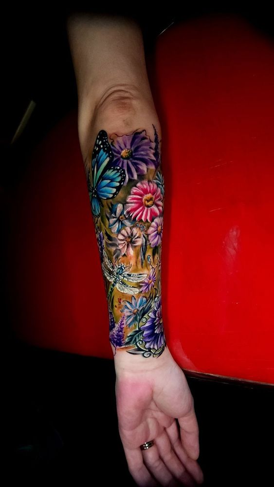 Pure Ink Tattoo Studio Logo