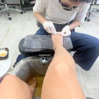Bestow Nails Spa - Nail Salons Near Me - Pico Rivera, California