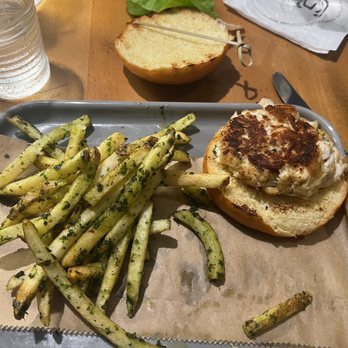 Off the Hook - Crab cake sandwich with pesto fries - Seafood Near Me - Bethany Beach, Delaware