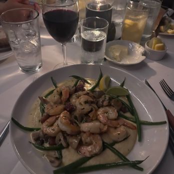 Louie's Backyard - Shrimps and grits - New American Near Me - Key West, Florida Louie's Backyard - Shrimps and grits - New American Near Me - Key West, Florida