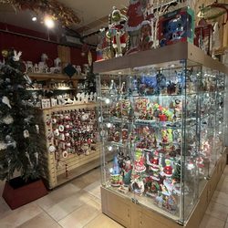 Noël Eternel - Some of the festive showcases