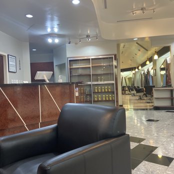 Usta Barber Shop - Barbers Near Me - Fairfax, Virginia Usta Barber Shop - Barbers Near Me - Fairfax, Virginia