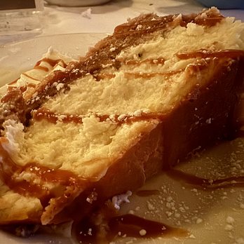 Luigi's Restaurant & Bar - Amazing cheese cake - Italian Near Me - New Hyde Park, New York