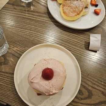 Flipper's - Pancakes Near Me - Toronto, Ontario