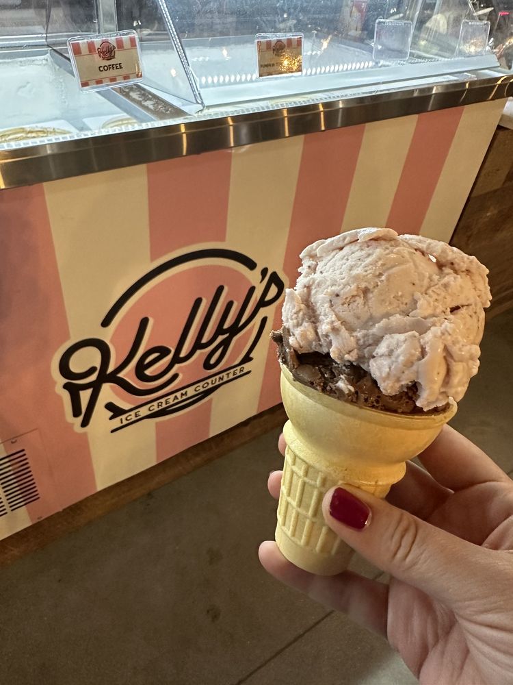 KELLY’S ICE CREAM 201 Sanford Ave, Sanford, Florida Ice Cream