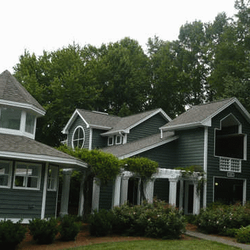 Briarleigh Park Apartments by Blue Ridge Companies
