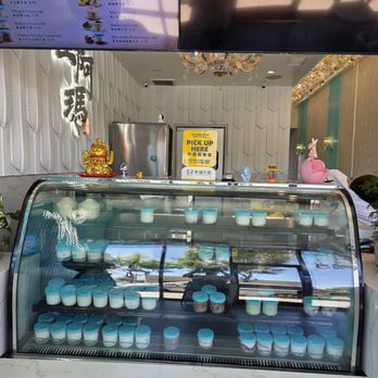 Coconut Jelly King - Friend staff. Very clean. - Desserts Near Me - Alhambra, California